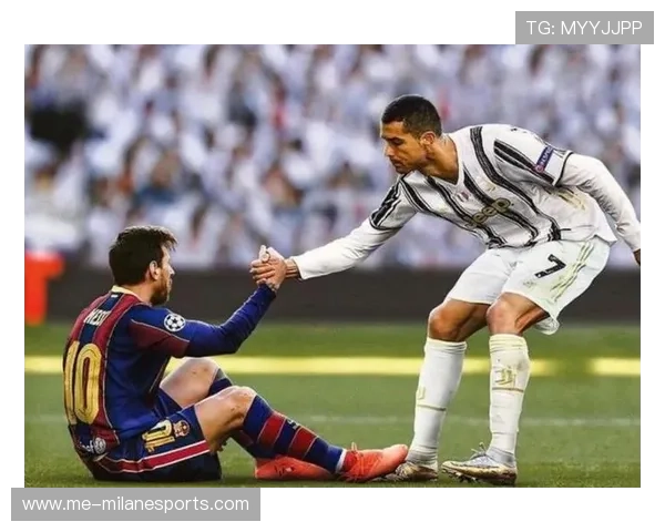 足球明星的传奇之路：从梅西到C罗，他们如何塑造足球历史的辉煌篇章